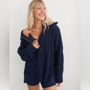Aerie Cable Car Quarter Zip Sweater. Navy Blue, size medium women’s